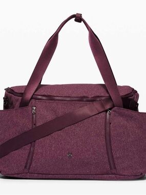 lululemon Define Duffel in Heathered Cassis